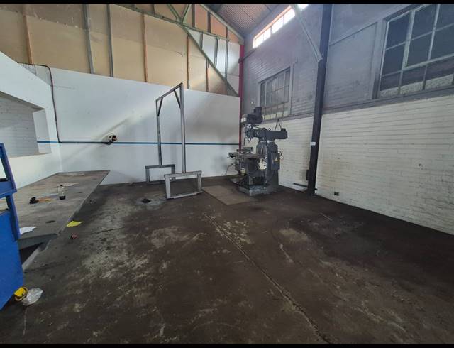 400M² WAREHOUSE TO LET IN LUIPAARDSVLEI